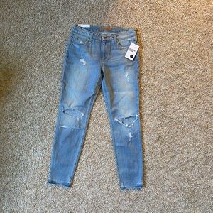 Joes Jeans. The icon mid rise Skinny ankle.